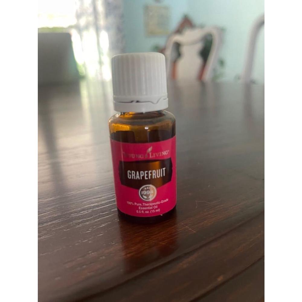 Young Living Grapefruit 
New .5‎ ounces